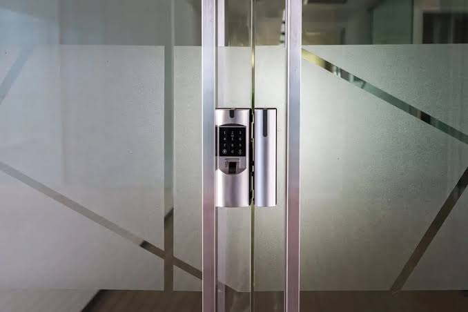 Grill safety door fitted at an apartment entrance